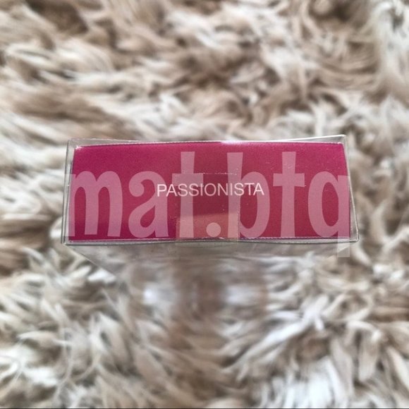 Huda Beauty Passionista Demi Matte Cream Lipstick - Picture 2 of 2